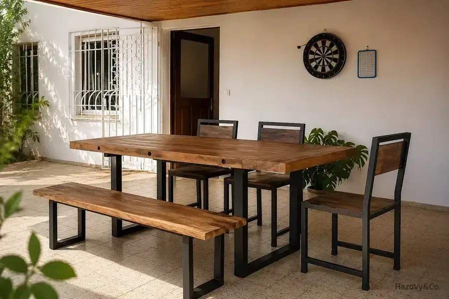 Table à manger en bois industriel, sur mesure — HazoVy&Co Antananarivo