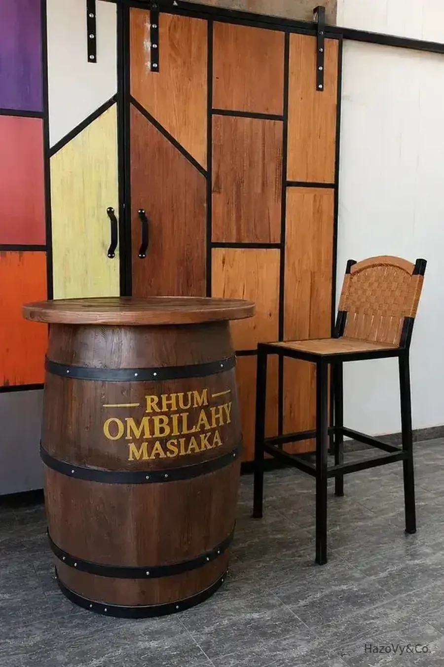 Tonneau décoratif en bois & cerclage métal, sur mesure — HazoVy&Co Antananarivo