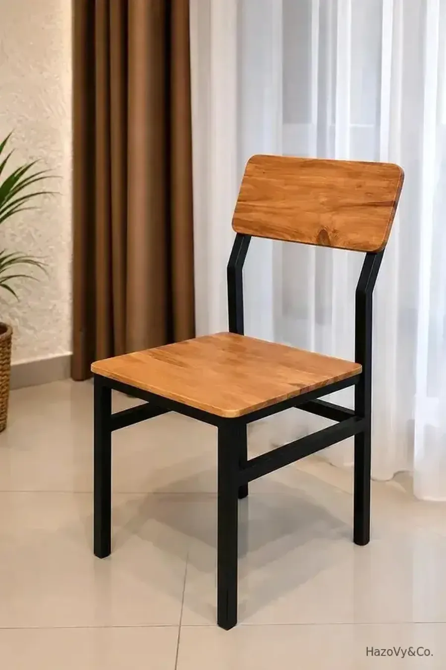 Chaise en bois & ossature métal, sur mesure — HazoVy&Co Antananarivo