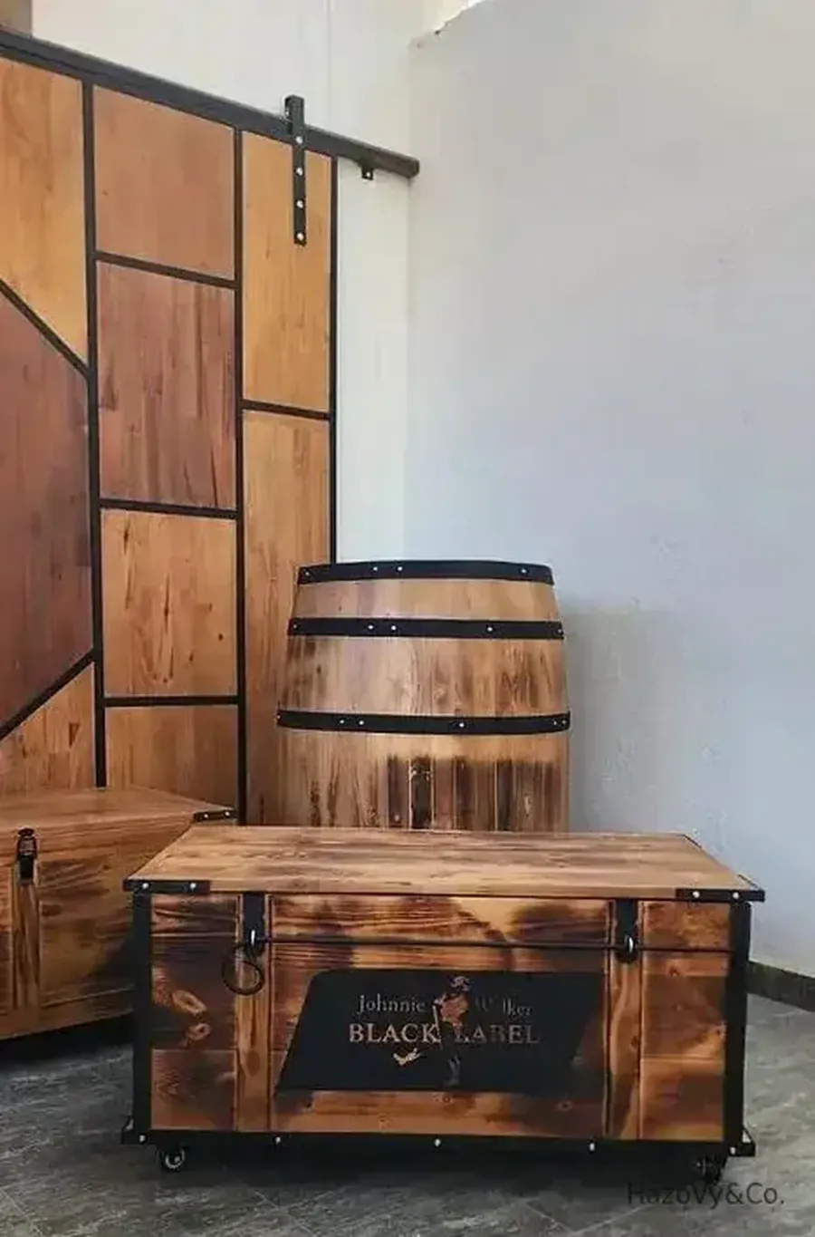 Malle en bois brûlé & métal, sur mesure — HazoVy&Co Antananarivo