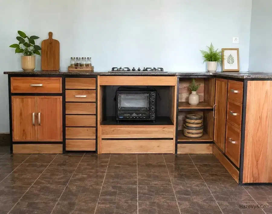 Cuisine équipée en bois & métal, sur mesure — HazoVy&Co Antananarivo