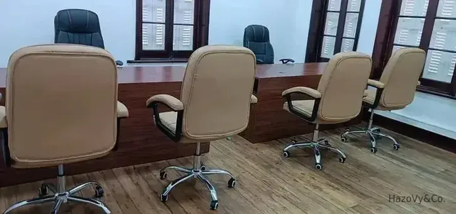 Comptoir d'accueil professionnel en bois & métal, sur mesure — HazoVy&Co Antananarivo