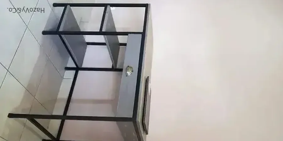 Bureau en bois & métal, sur mesure — HazoVy&Co Antananarivo