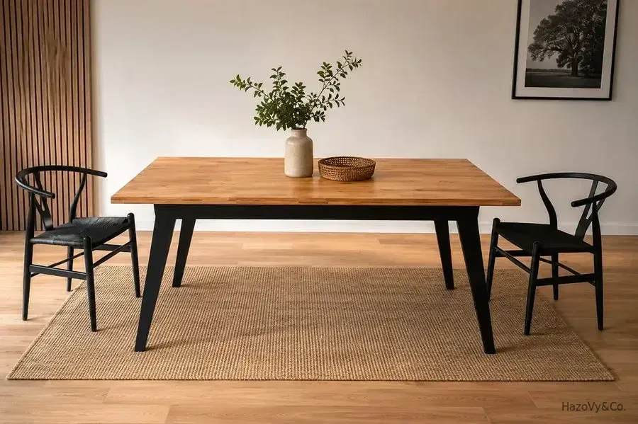 Table à manger en bois massif & pieds noirs, sur mesure — HazoVy&Co Antananarivo