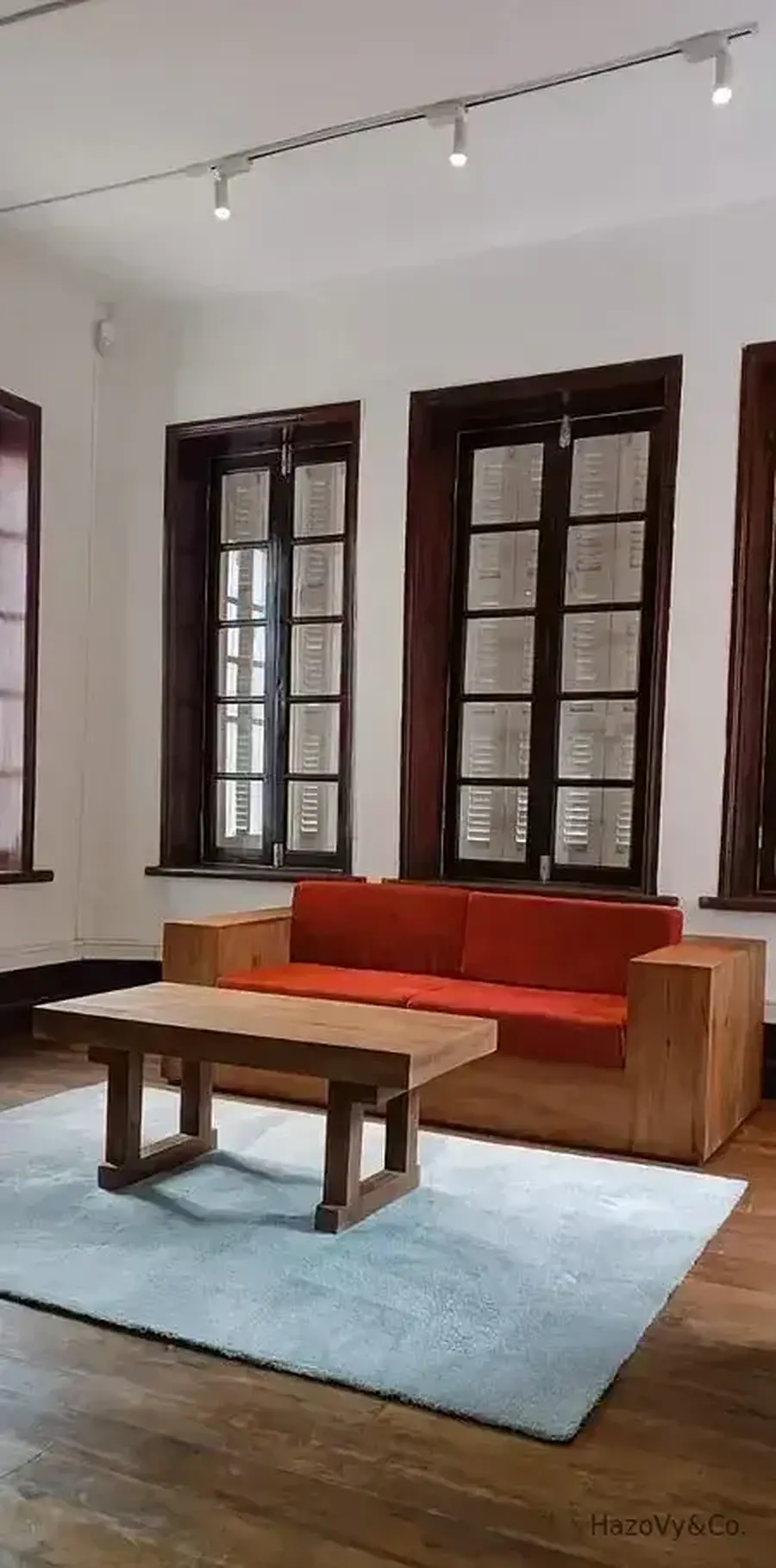 Canapé en bois massif, sur mesure — HazoVy&Co Antananarivo