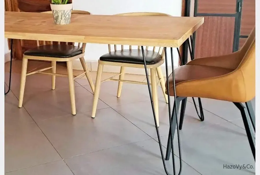 Table à manger en bois industriel, sur mesure — HazoVy&Co Antananarivo